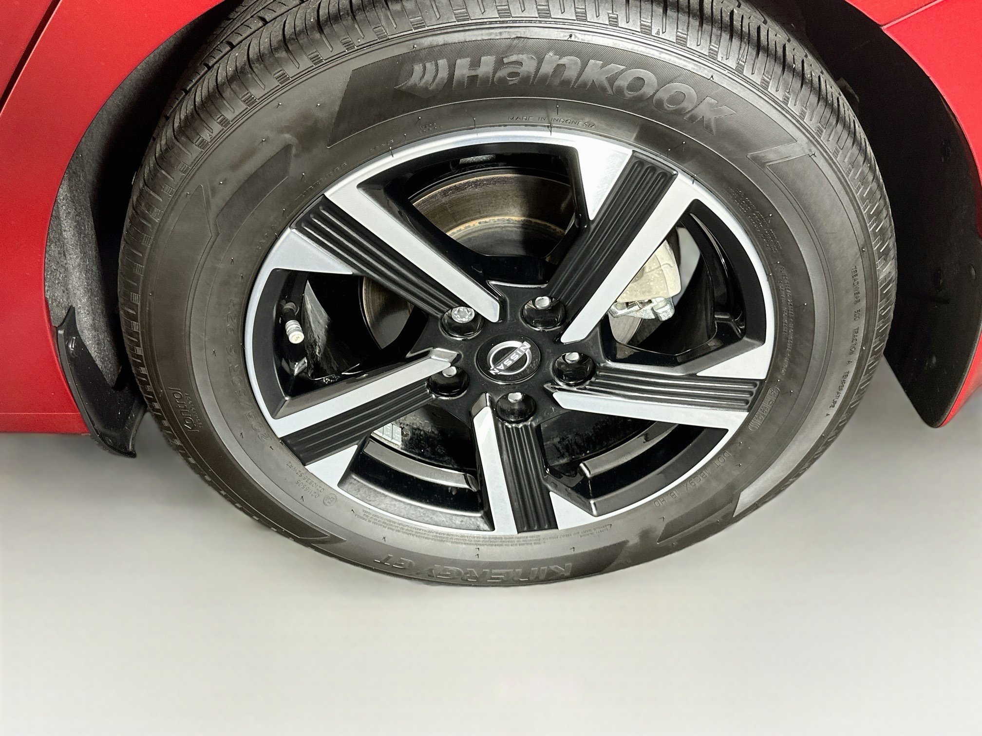 Used 2024 Nissan Sentra SV FWD image 11