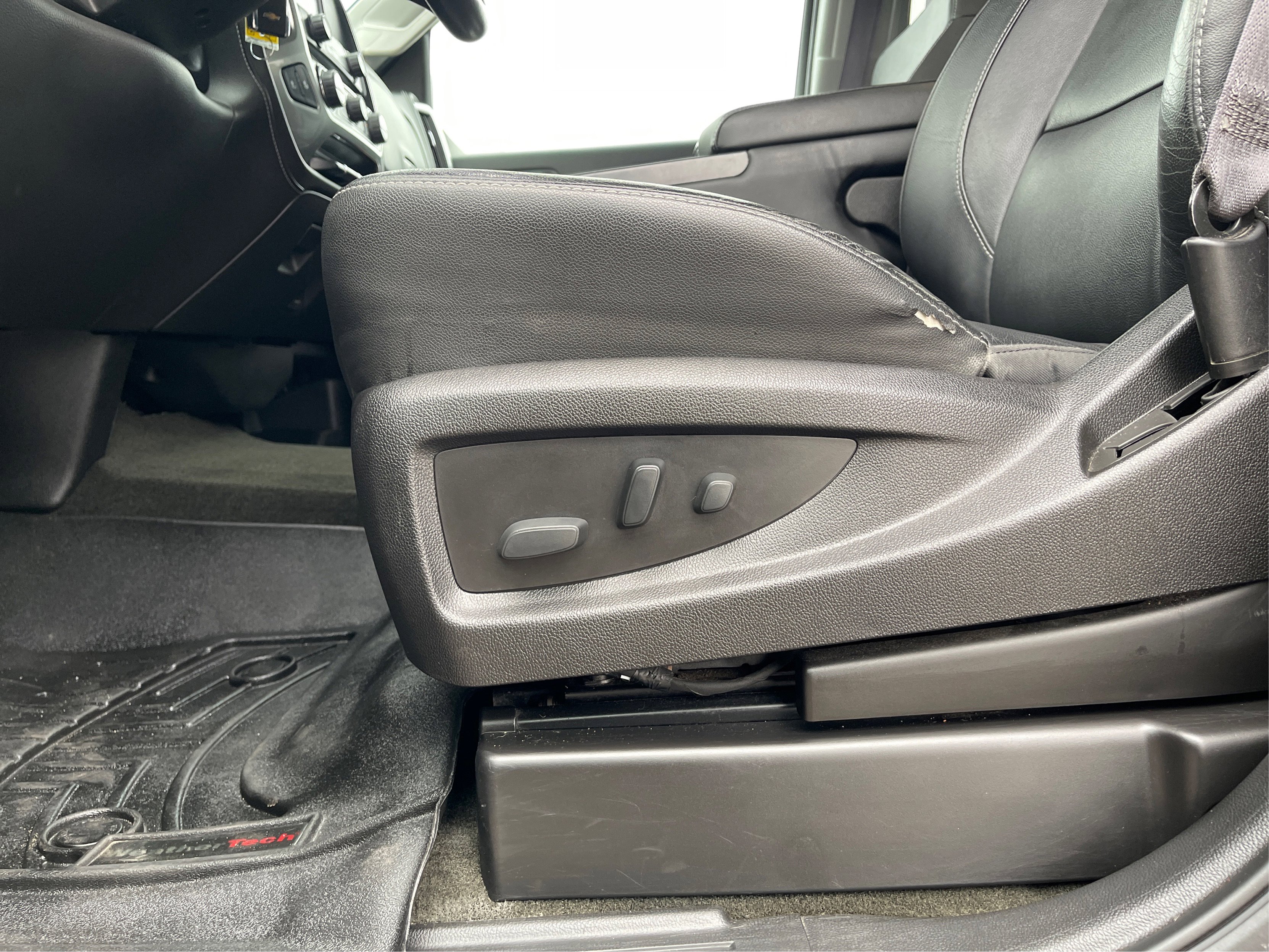 Used 2017 Chevrolet Silverado 1500 LTZ image 13