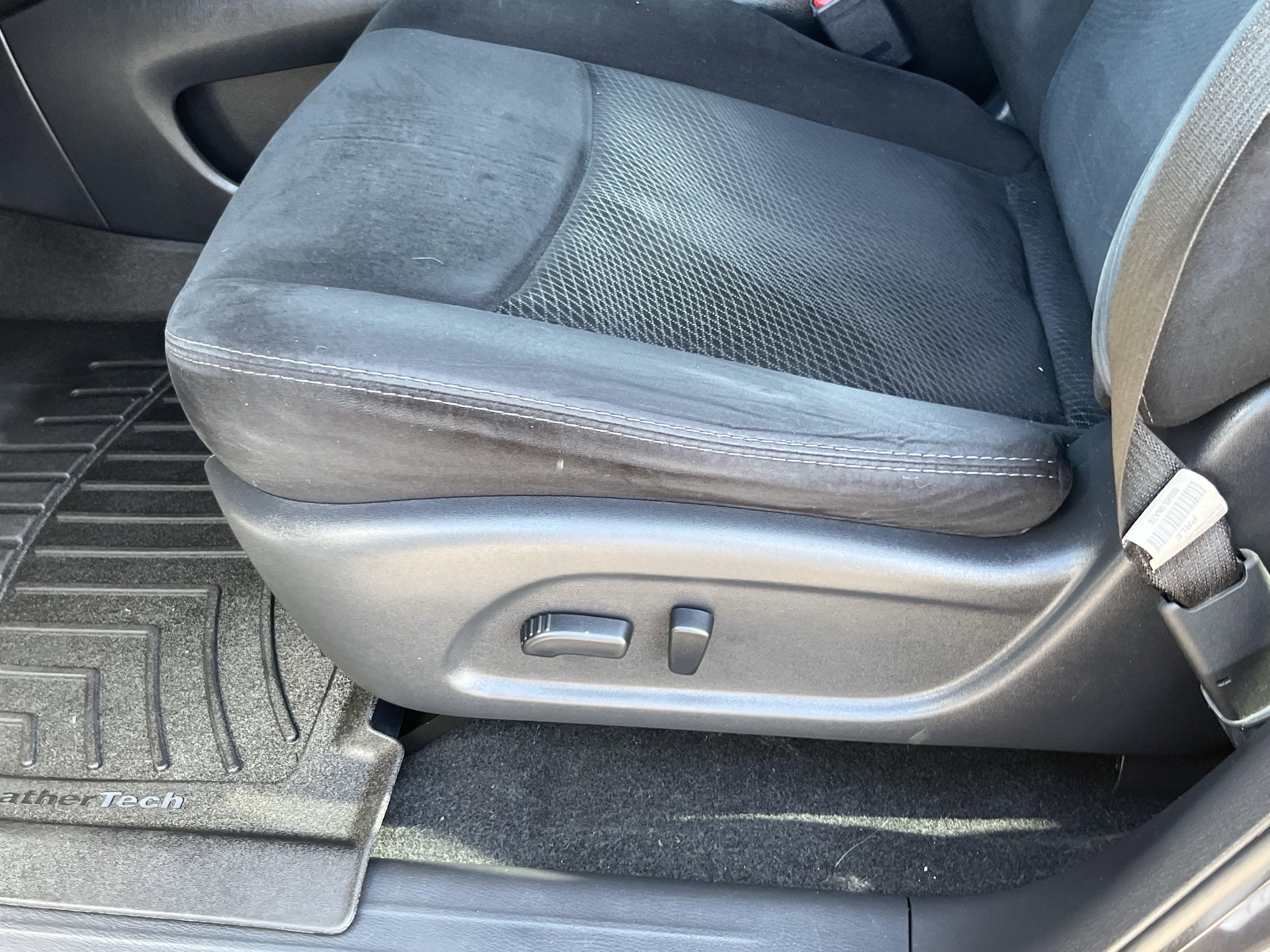 Used 2014 Nissan Pathfinder SV image 18