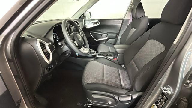 Used 2024 Kia Soul LX w/ Option Group 015 FWD image 12