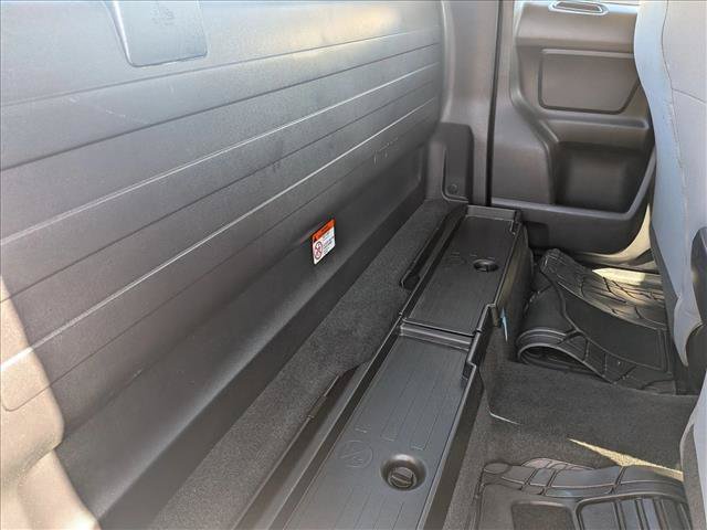 Used 2017 Toyota Tacoma SR AWD/4WD image 18