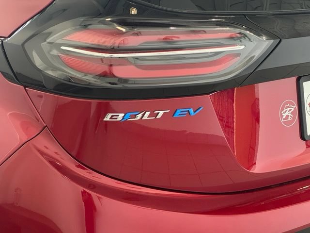 Used 2023 Chevrolet Bolt LT FWD image 42