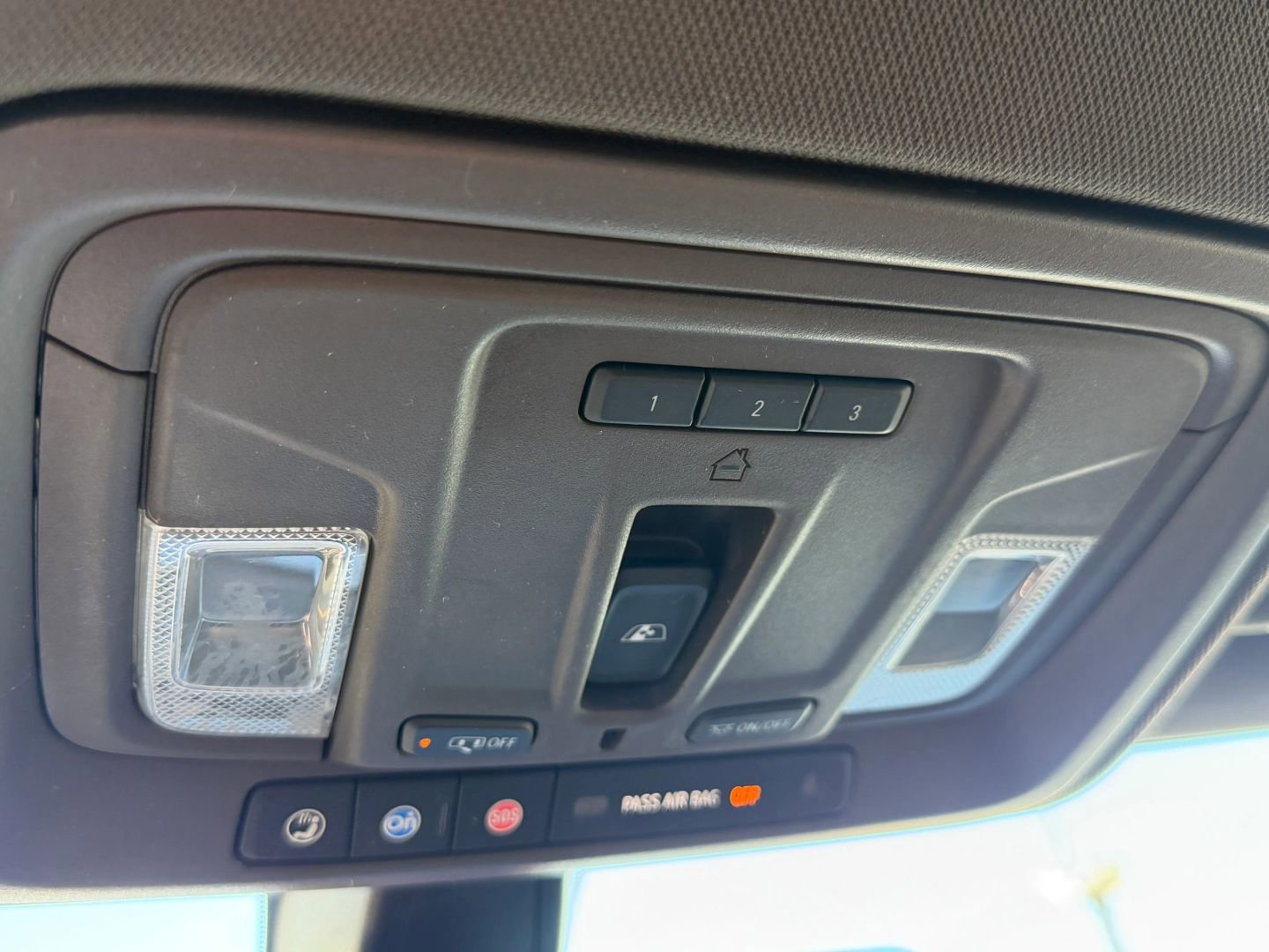 Used 2019 GMC Sierra 1500 SLT image 25