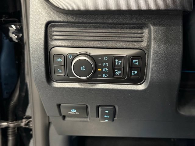 New 2026 Ford F250 Platinum w/ FX4 Off-Road Package AWD/4WD image 15