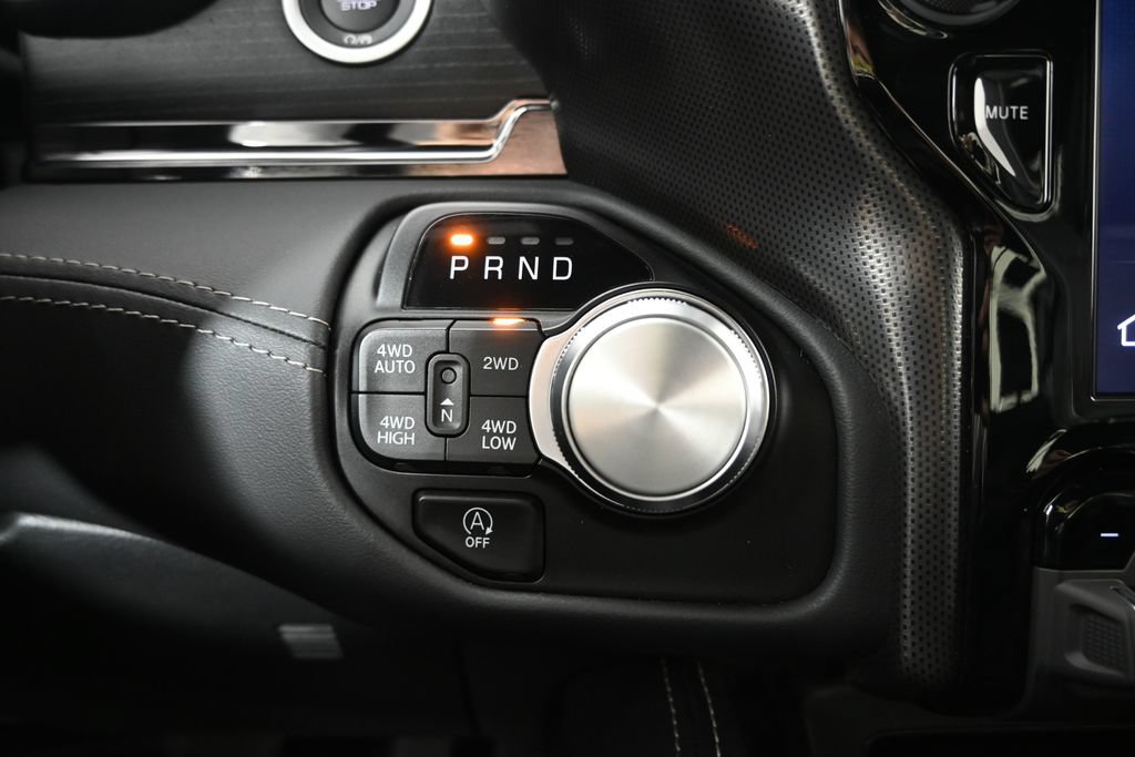 Used 2024 RAM 1500 Limited AWD/4WD image 32