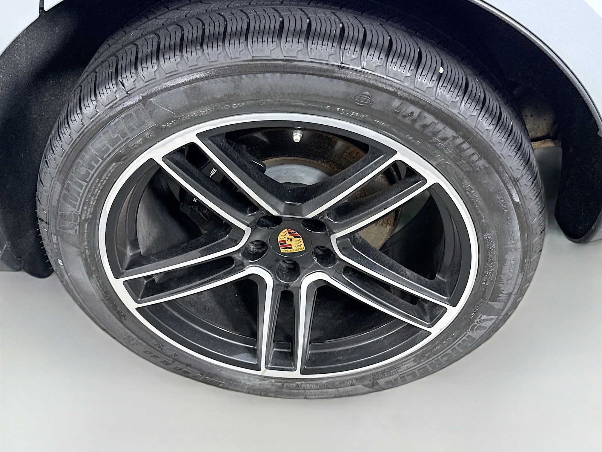 Used 2020 Porsche Macan Base image 31