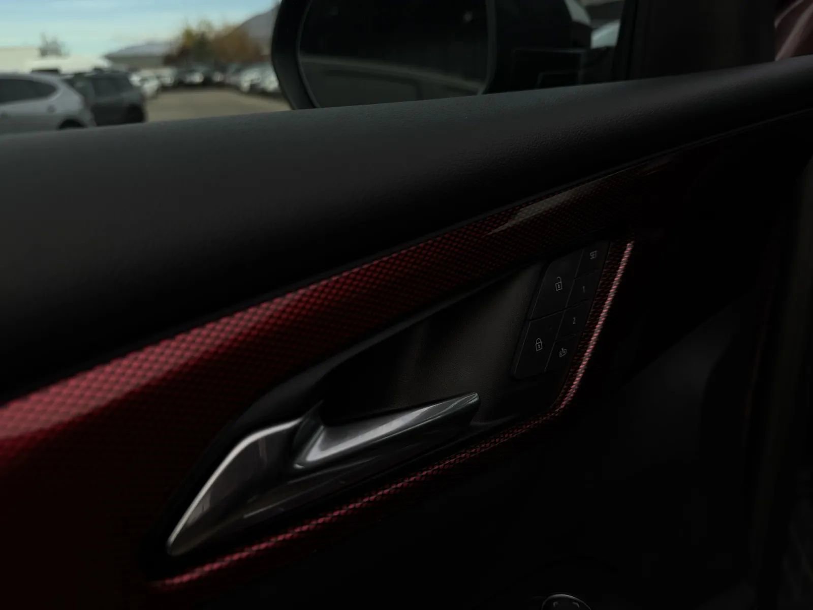 Used 2024 Chevrolet Traverse RS image 29