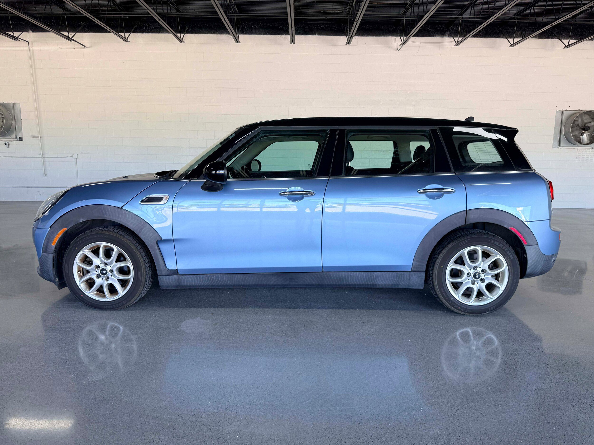 Used 2018 MINI Cooper Clubman image 3