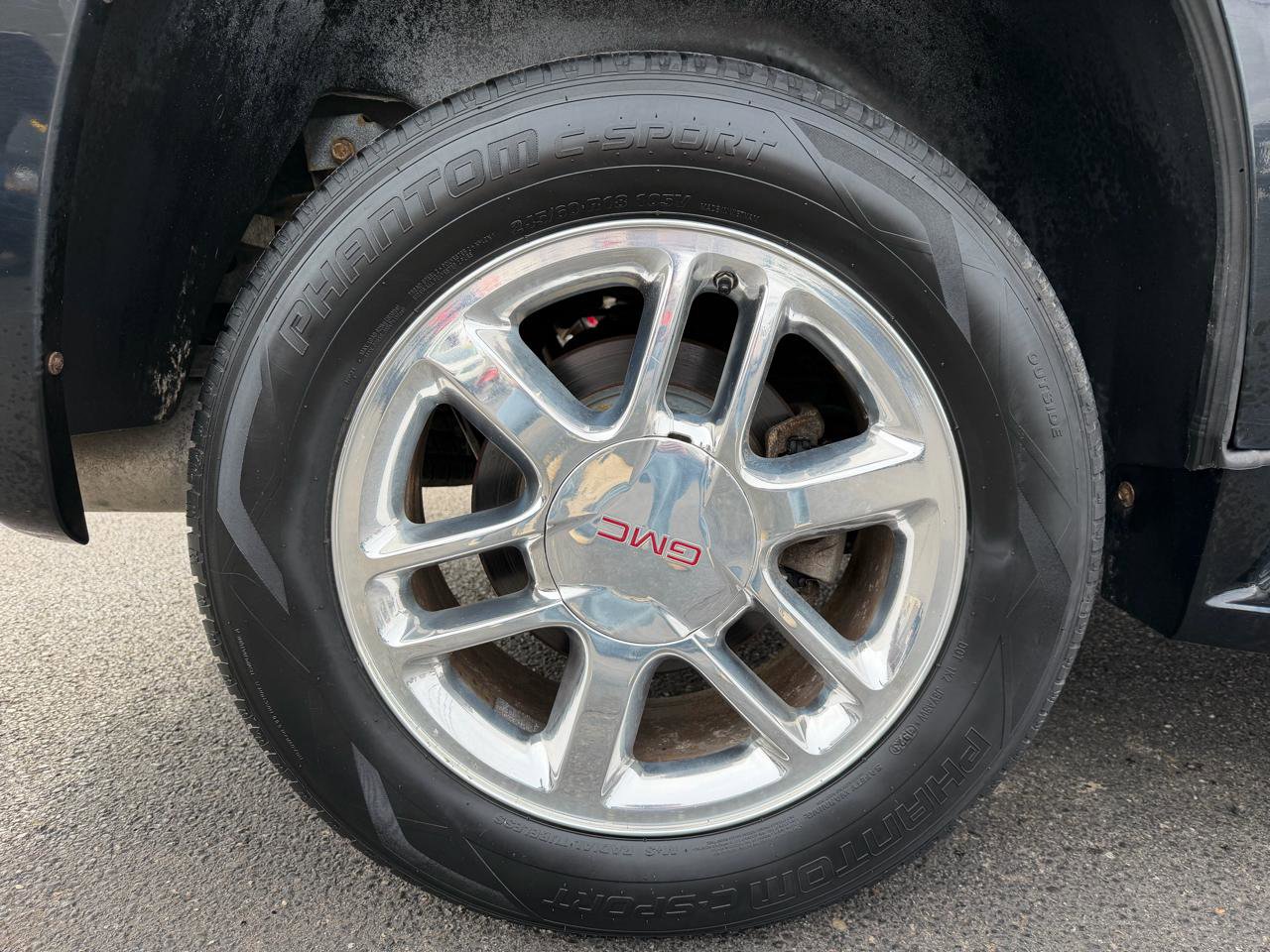 Used 2009 GMC Envoy Denali w/ Sun And 6-Disc Cd Package image 23