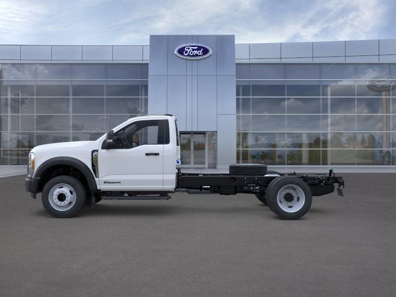 New 2026 Ford F550 2WD Regular Cab Super Duty image 3