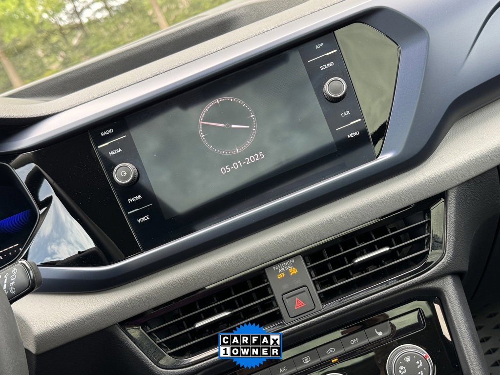 Used 2023 Volkswagen Taos SE w/ Panoramic Sunroof Package image 26