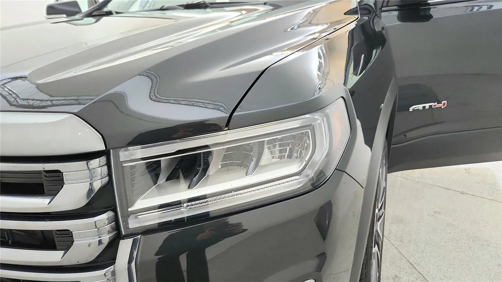 Used 2020 GMC Acadia AT4 w/ Driver Alert Package II AWD/4WD image 14