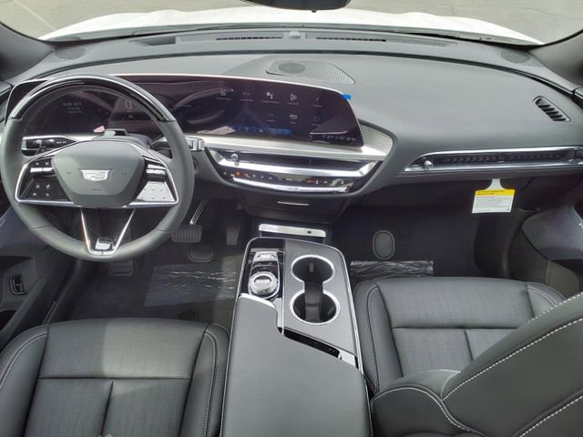 New 2025 Cadillac Lyriq Luxury image 18