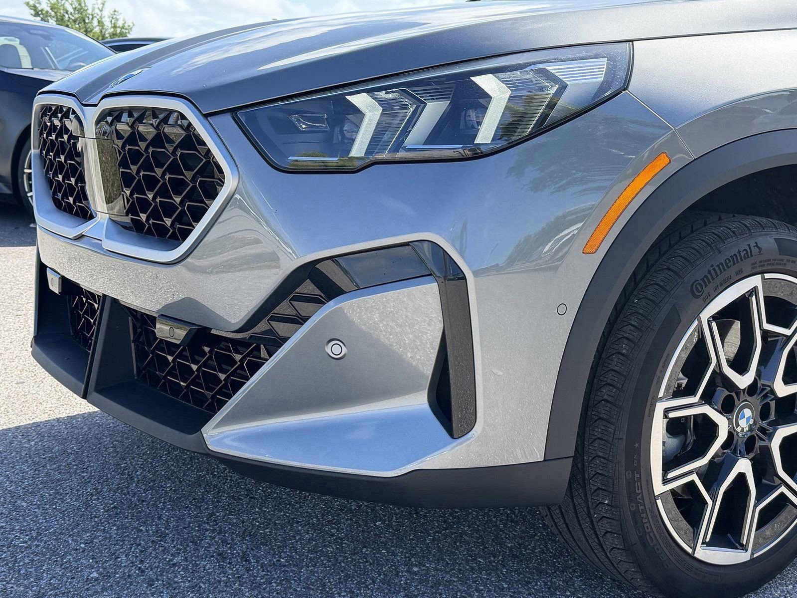 Certified 2025 BMW X2 xDrive28i image 9