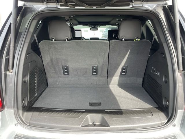Used 2024 GMC Yukon SLT w/ SLT Premium Package image 24