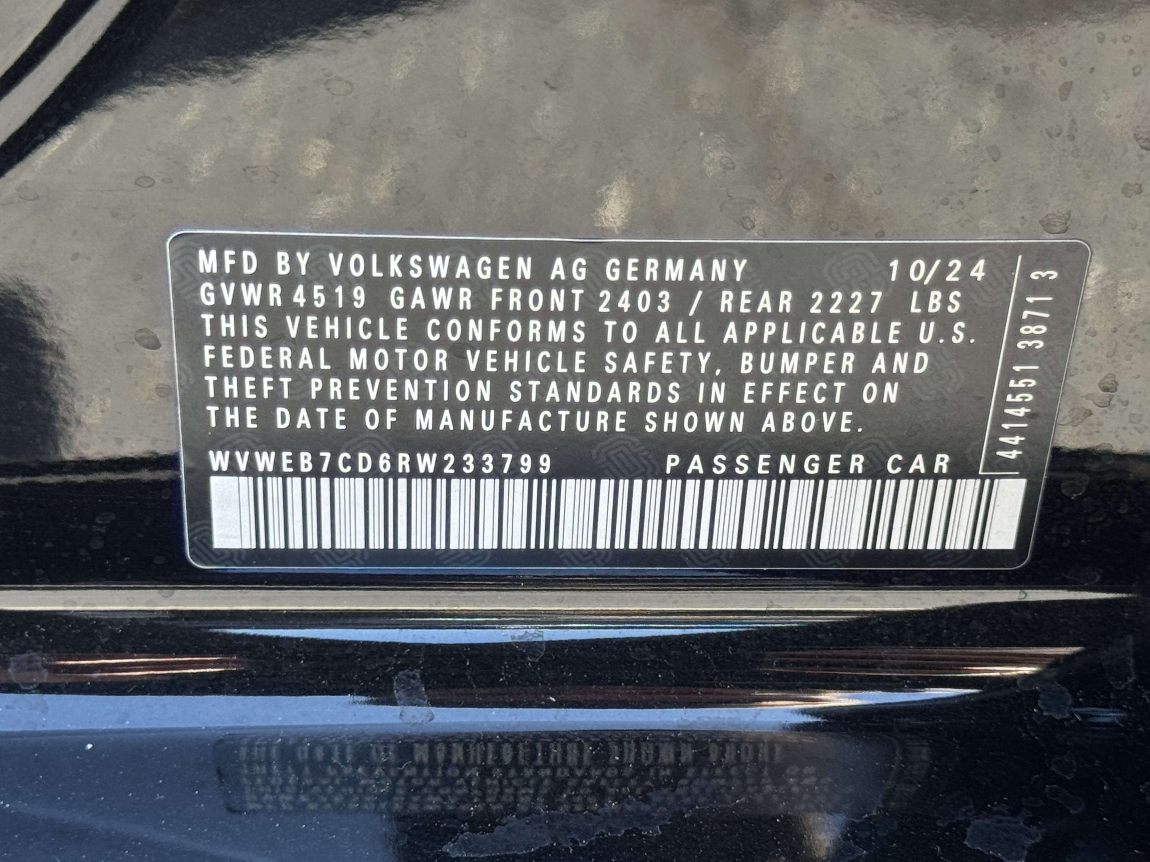 Certified 2024 Volkswagen Golf R AWD/4WD image 38