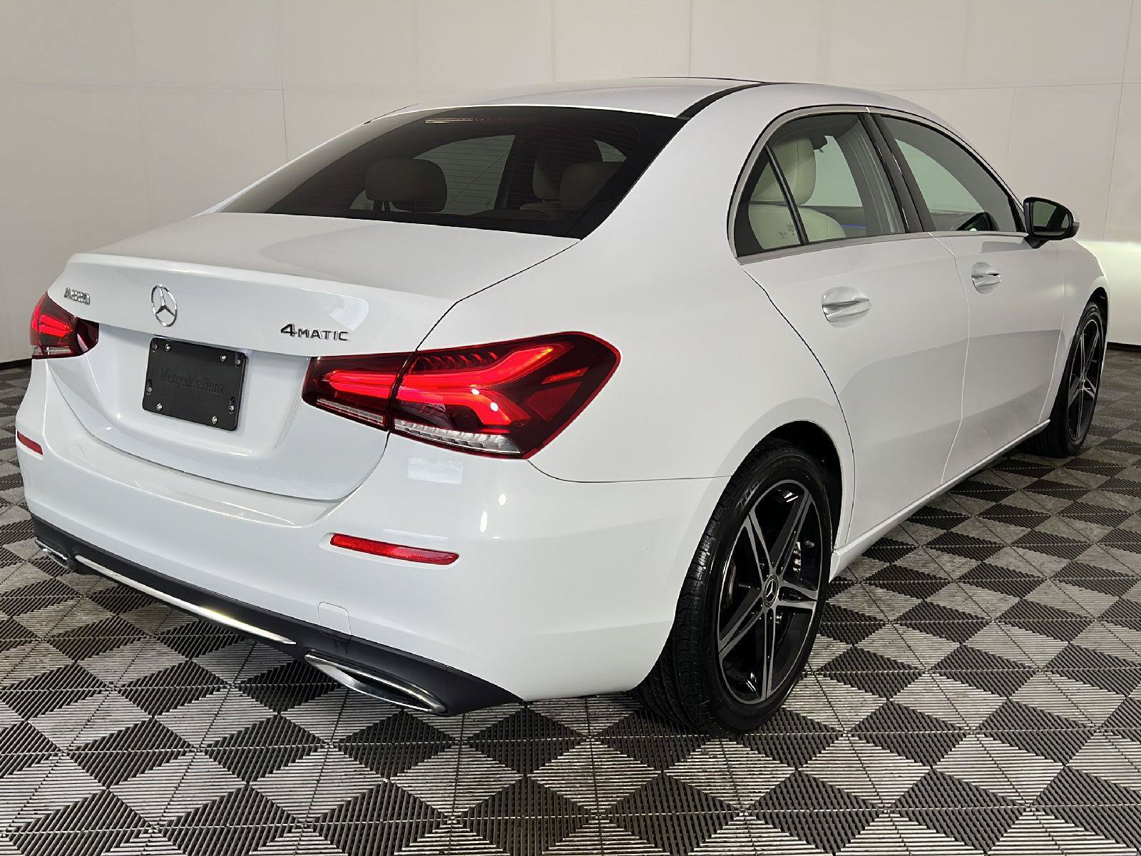Used 2022 Mercedes-Benz A 220 4MATIC image 21