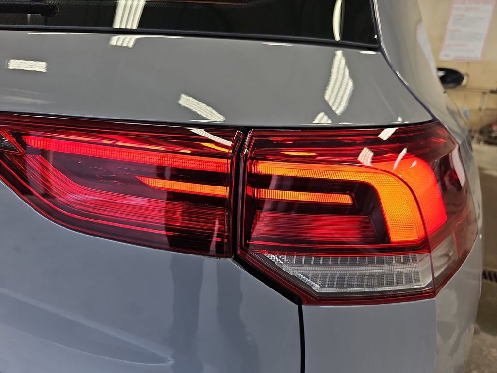 Used 2022 Volkswagen GTI SE image 34