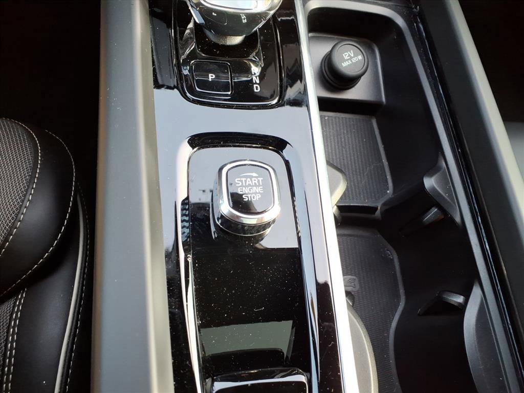 Used 2024 Volvo XC60 T8 Polestar w/ Protection Package Premier image 26