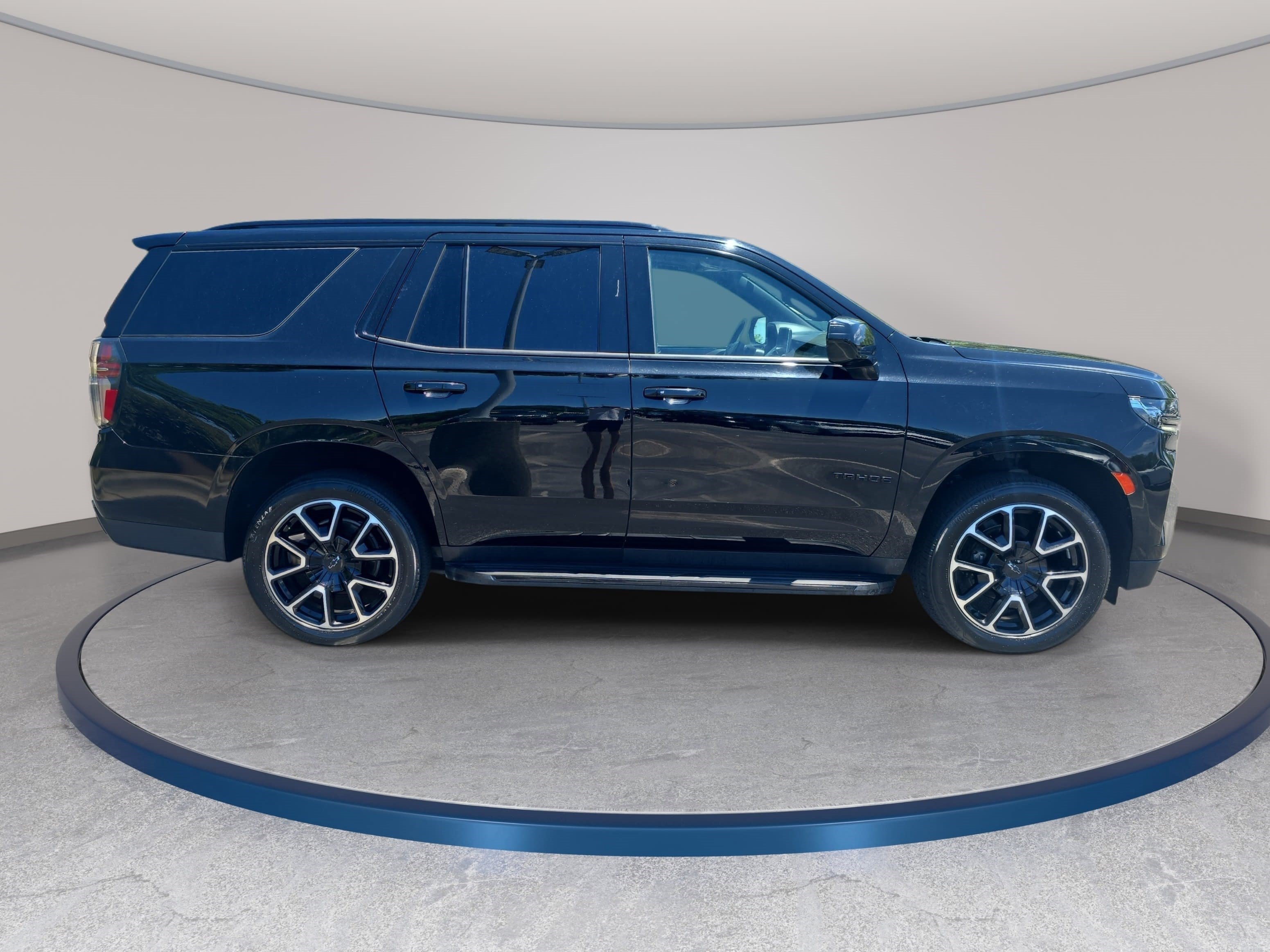 Used 2021 Chevrolet Tahoe RST AWD/4WD image 4