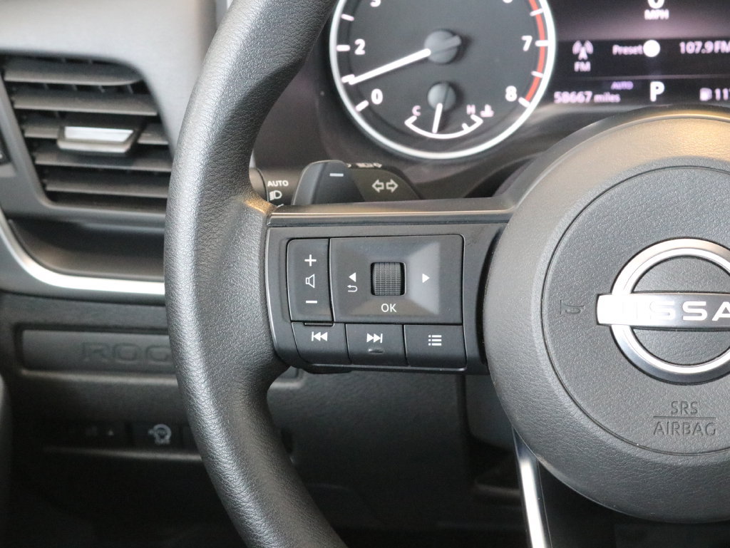 Used 2024 Nissan Rogue S AWD/4WD image 11