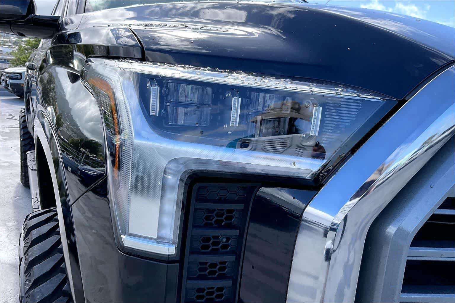 Used 2024 Toyota Tundra Platinum w/ TRD Off-Road Package AWD/4WD image 31