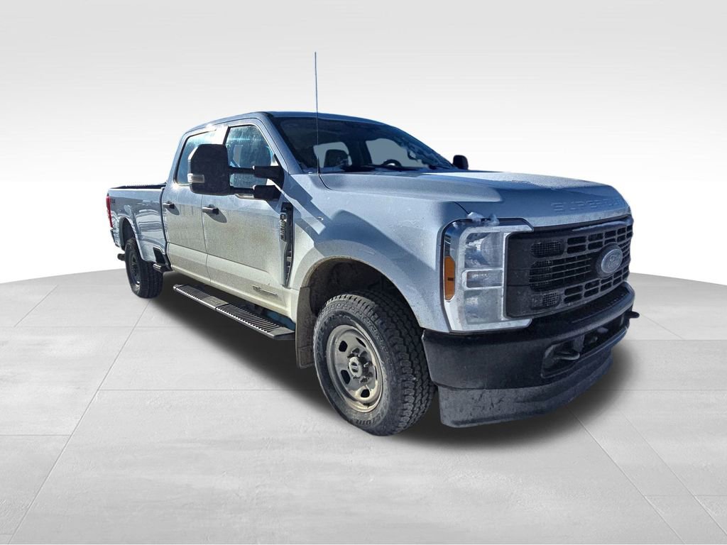 Used 2023 Ford F350 XL image 2