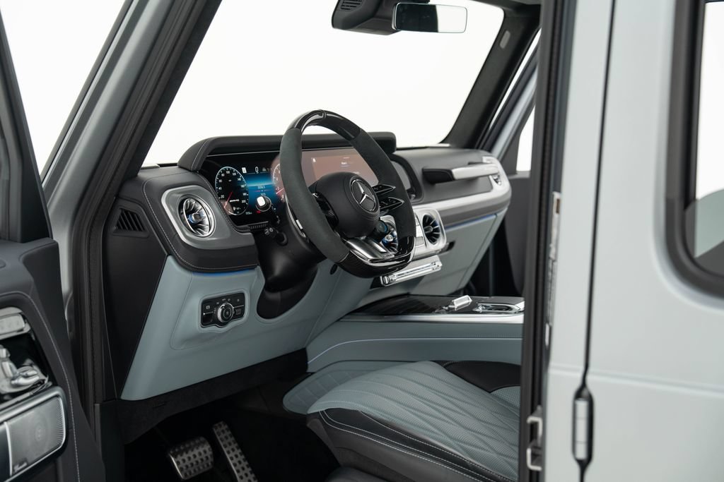 Used 2025 Mercedes-Benz G 63 AMG 4MATIC image 11