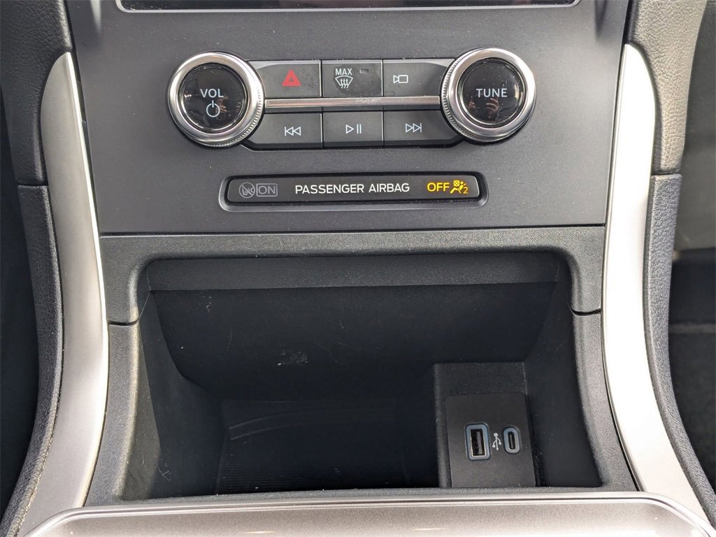 Used 2024 Ford Edge SEL image 28