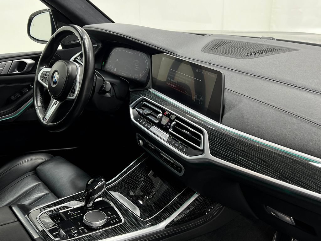 Used 2022 BMW X7 M50i w/ Cold Weather Package AWD/4WD image 23