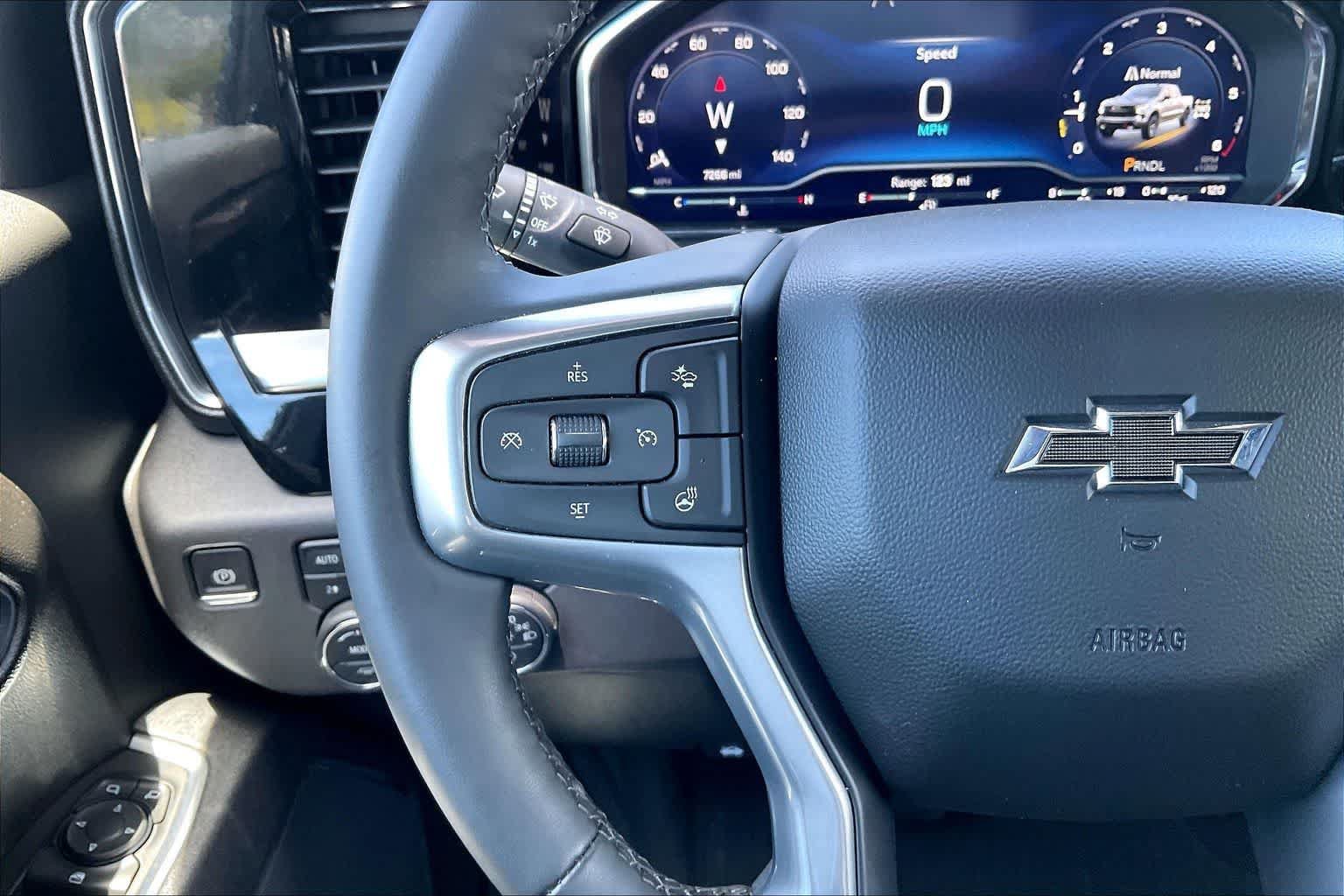 Used 2025 Chevrolet Silverado 1500 LT Trail Boss w/ Dark Appearance Package AWD/4WD image 24
