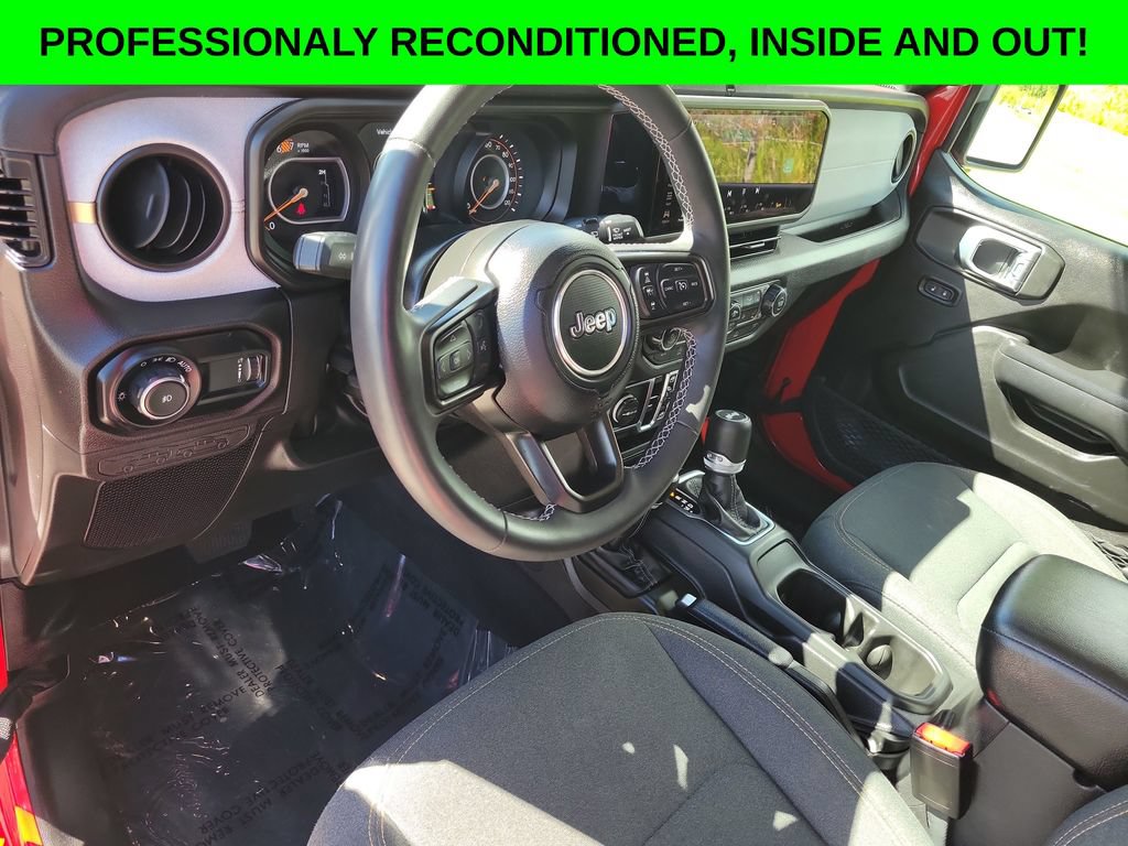 Used 2025 Jeep Wrangler Unlimited Sport AWD/4WD image 8