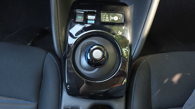 Used 2025 Nissan Leaf SV Plus FWD image 32