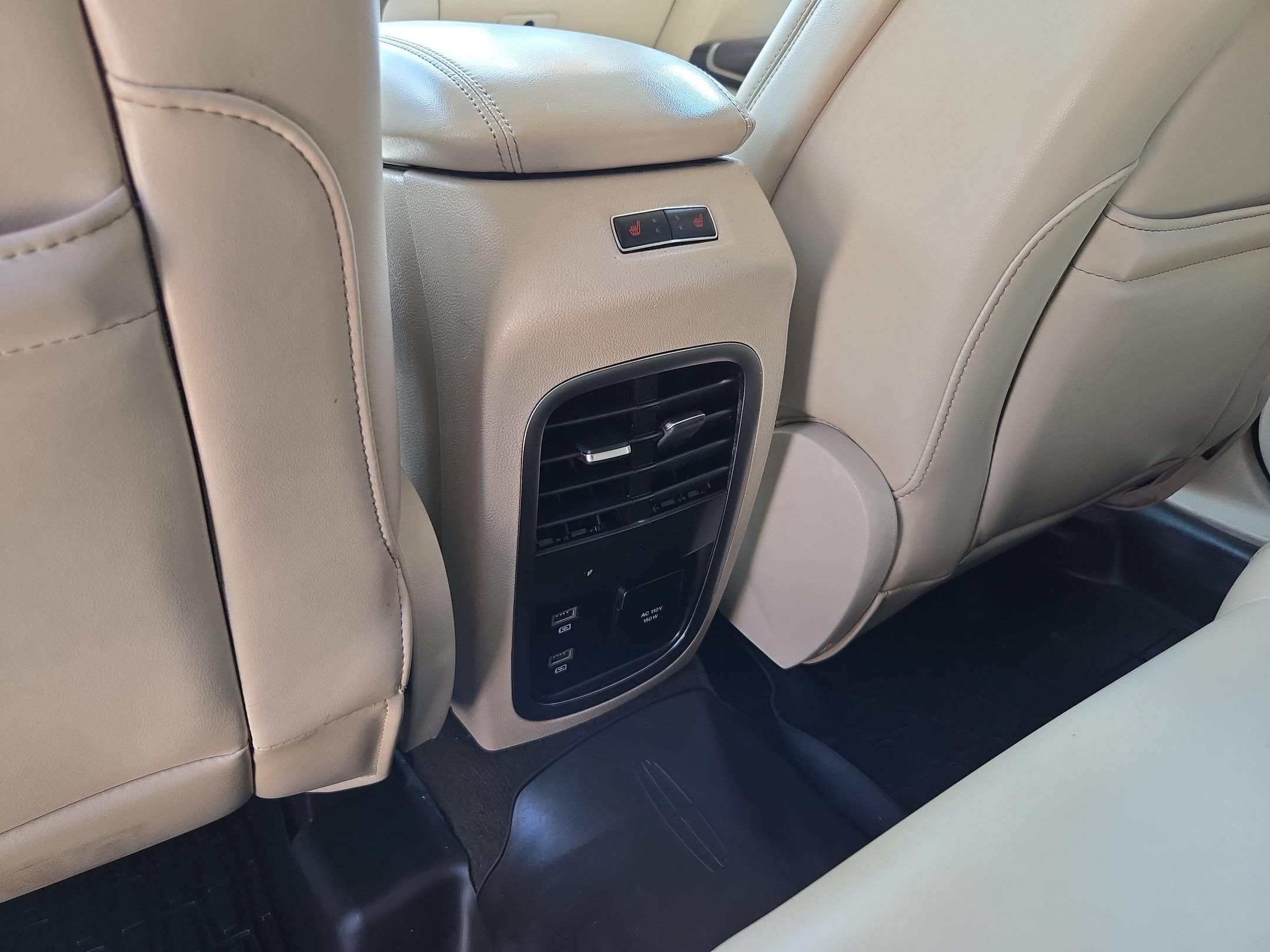 Used 2019 Lincoln MKC Reserve w/ MKC Climate Package FWD image 26