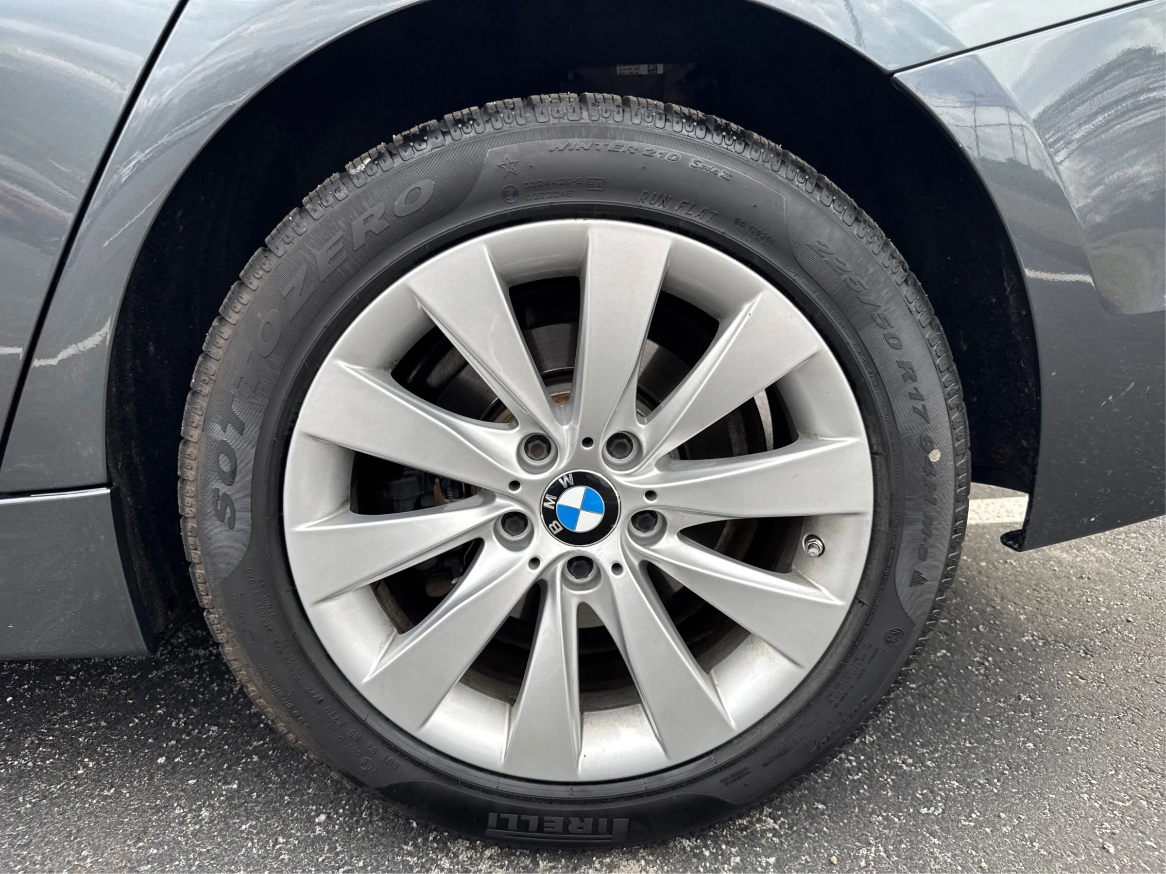 Used 2016 BMW 320i xDrive Sedan AWD/4WD image 14