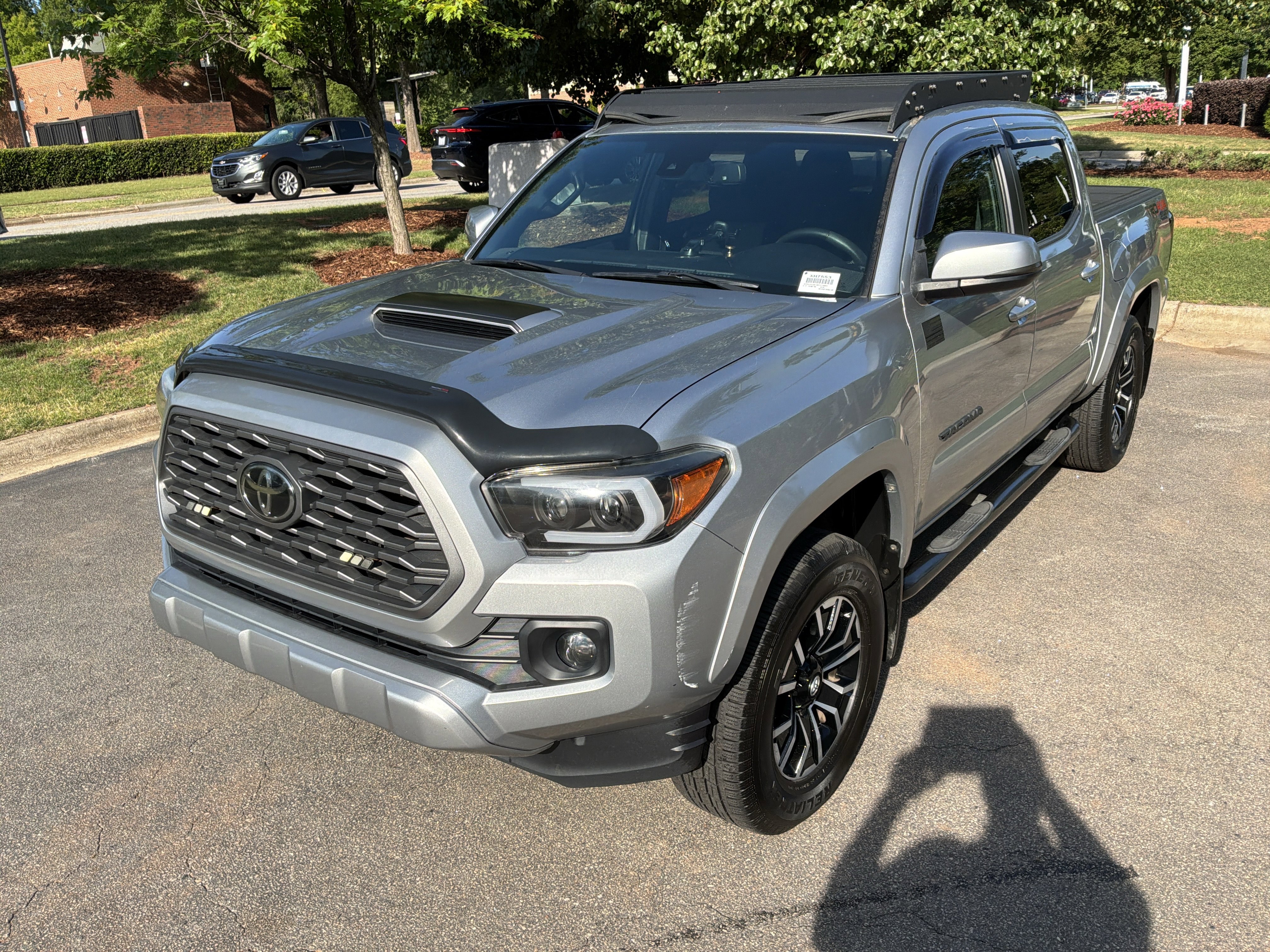 Used 2021 Toyota Tacoma TRD Sport w/ Technology Package AWD/4WD image 5