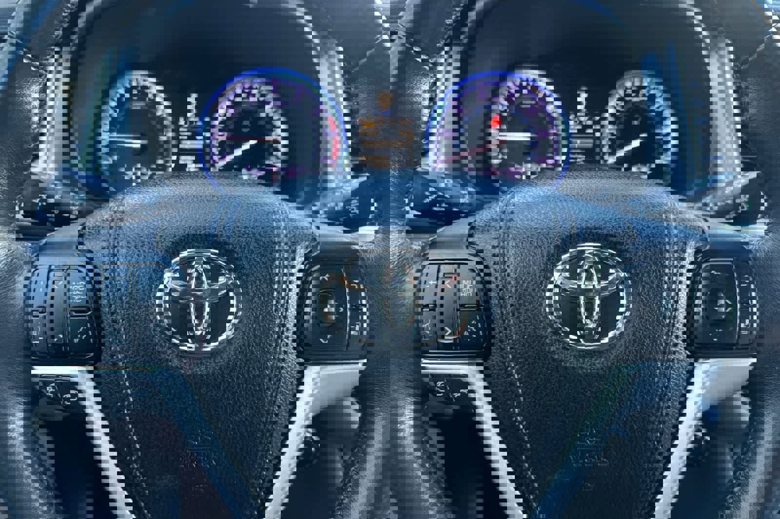 Used 2014 Toyota Highlander Limited image 26