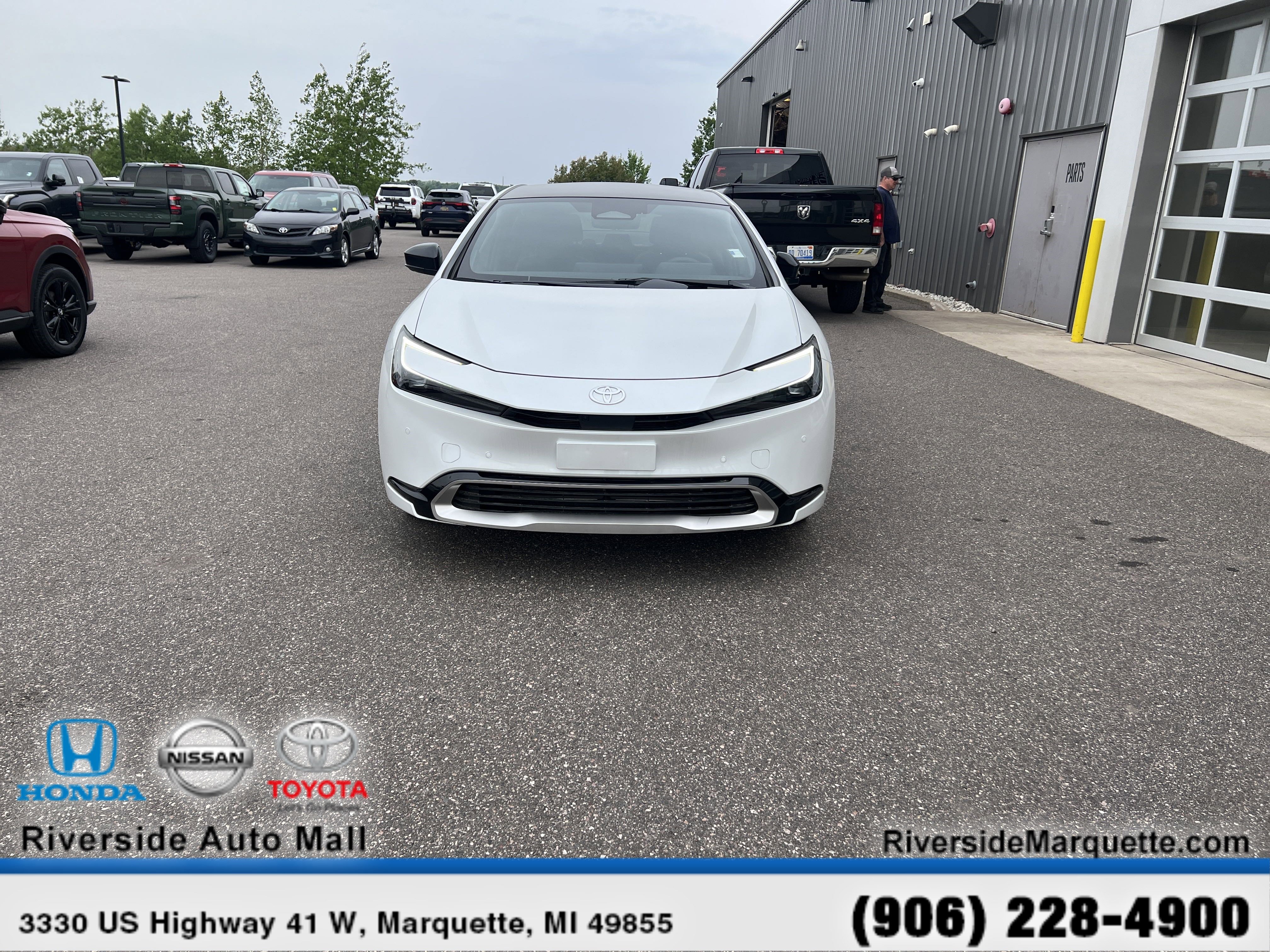 Used 2024 Toyota Prius Prime Premium w/ Advanced Technology Package FWD image 2
