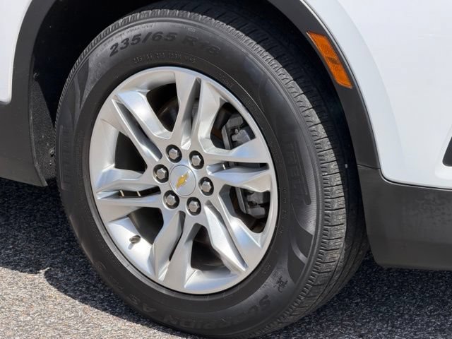 Used 2019 Chevrolet Blazer LT w/ Sound & Technology Package FWD image 9