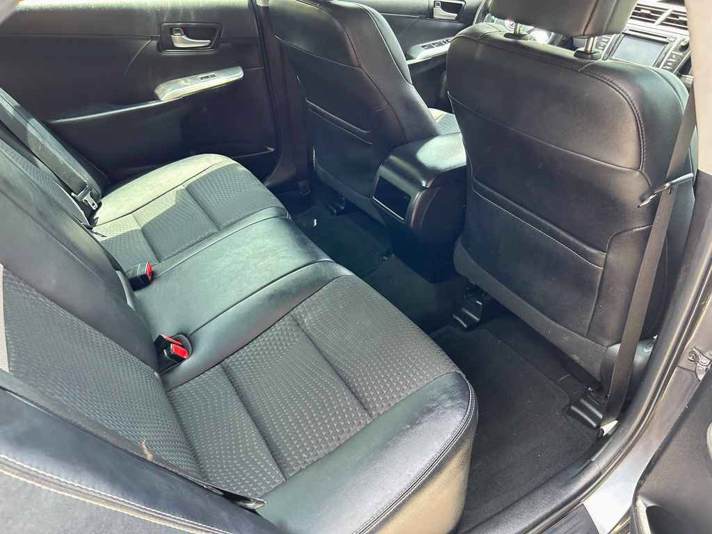 Used 2013 Toyota Camry SE FWD image 14