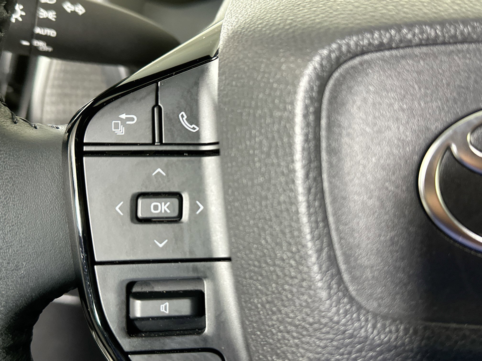 Used 2024 Toyota bZ4X XLE image 16