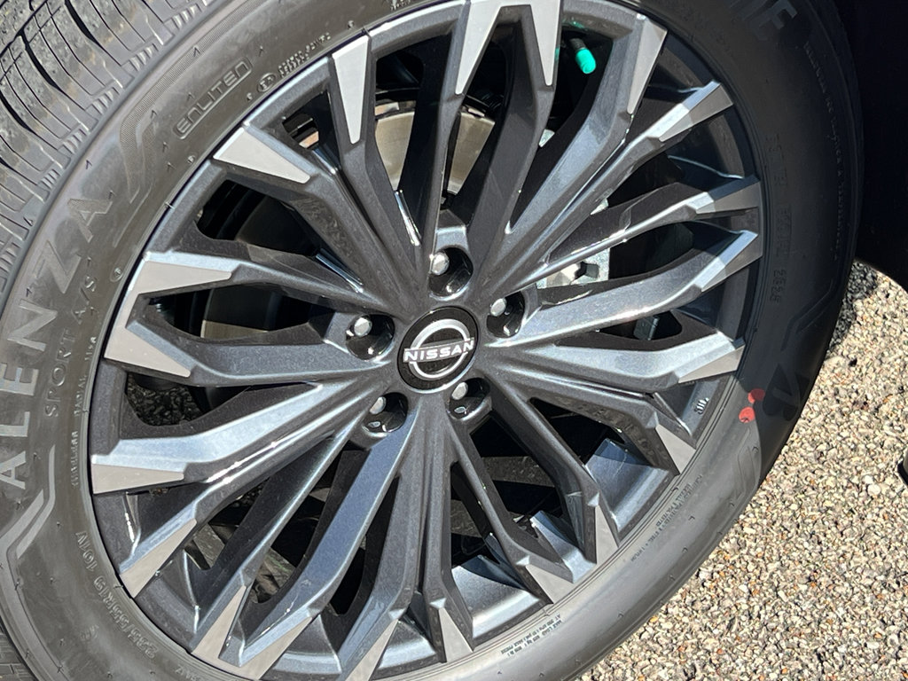 New 2026 Nissan Rogue Platinum w/ Platinum Premium Package image 2