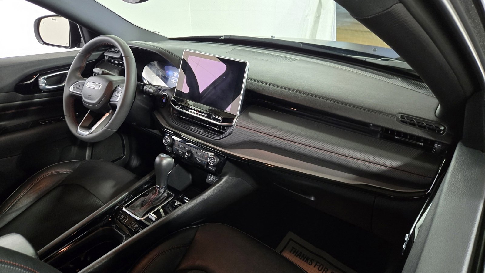 Used 2024 Jeep Compass Trailhawk image 33