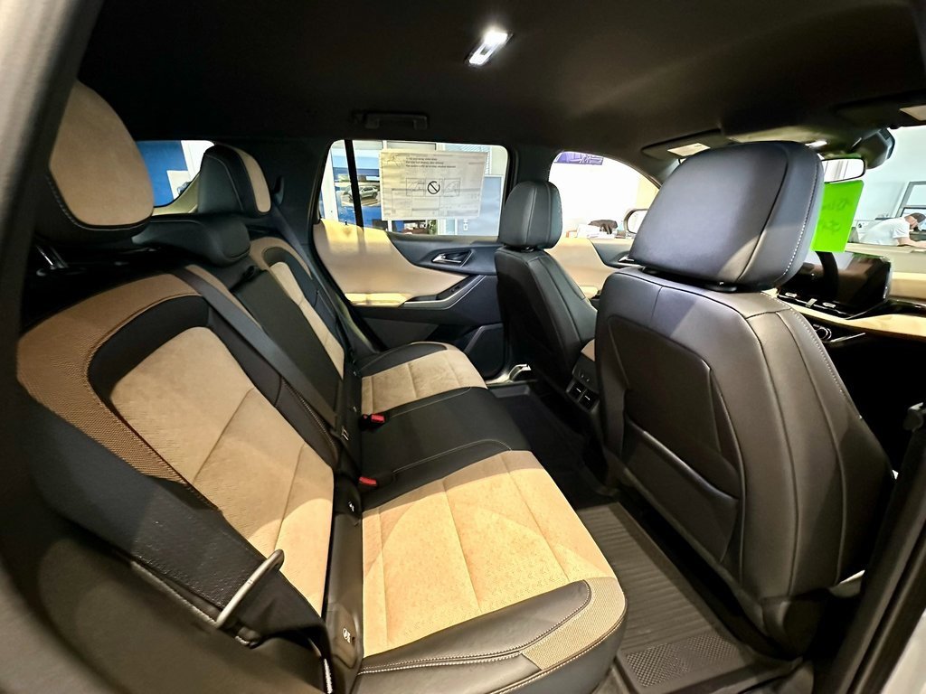 New 2026 Chevrolet Equinox ACTIV w/ Convenience Package III image 8