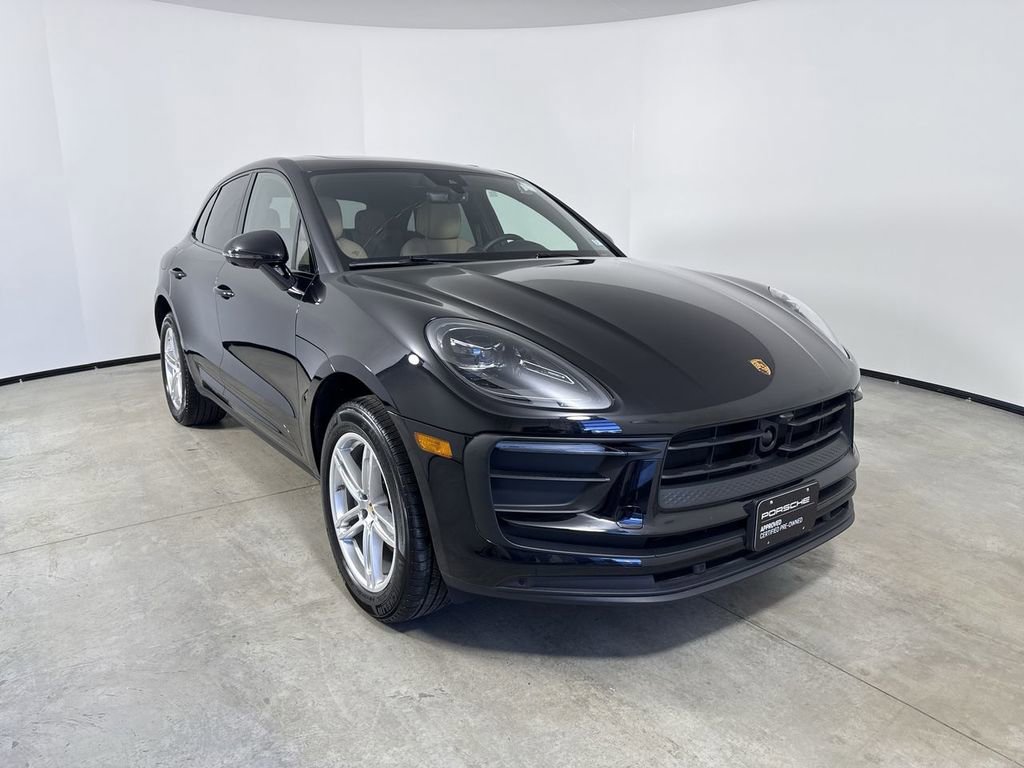 Certified 2024 Porsche Macan image 9