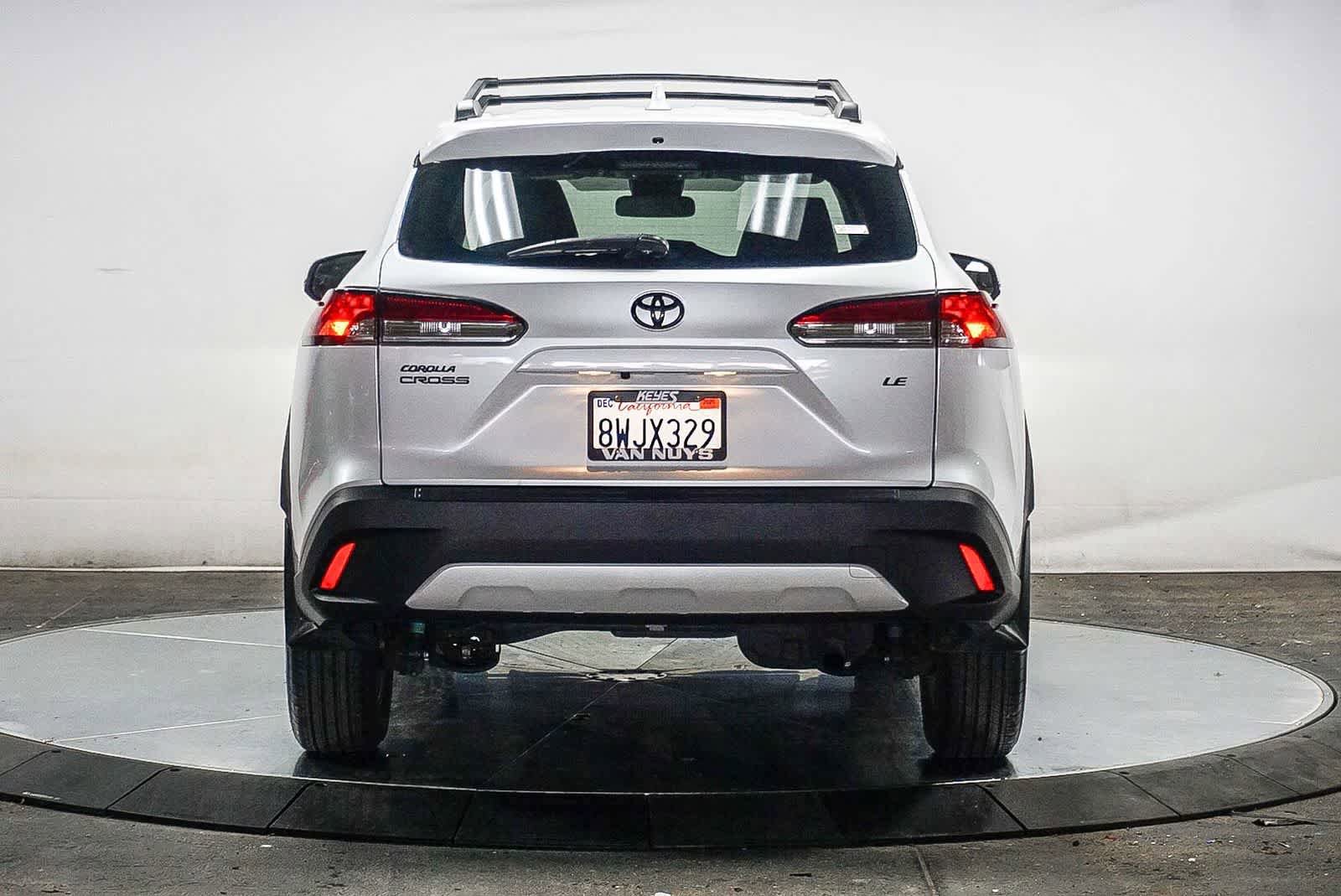 Certified 2022 Toyota Corolla Cross LE w/ Moonroof Package FWD image 3