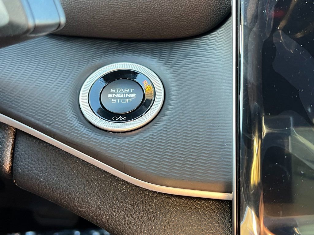 New 2025 Jeep Grand Cherokee L Altitude image 27