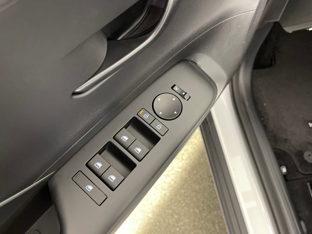 New 2026 Hyundai Kona SE AWD/4WD image 18