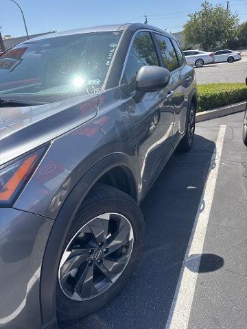 Certified 2025 Nissan Rogue SV FWD image 2