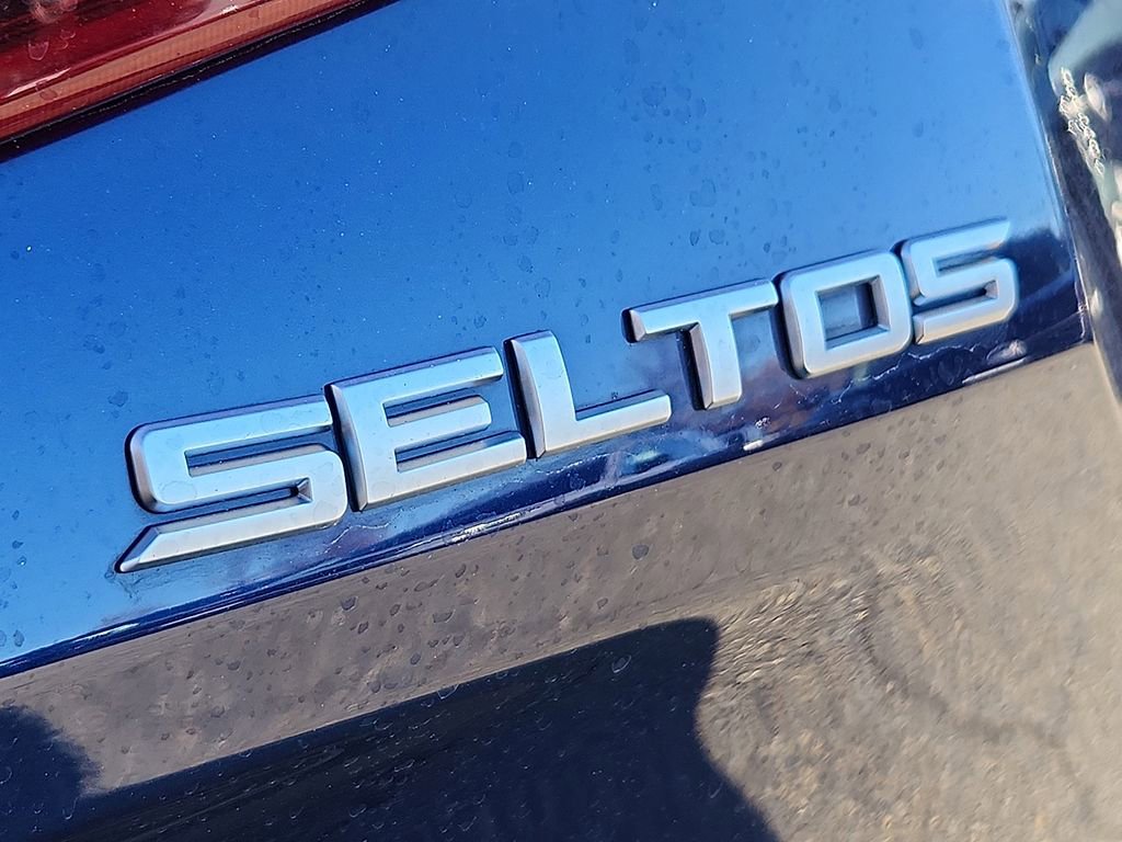 Used 2022 Kia Seltos EX image 31